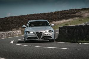 Alfa Romeo Giulia Sprint 2020 года  (UK)